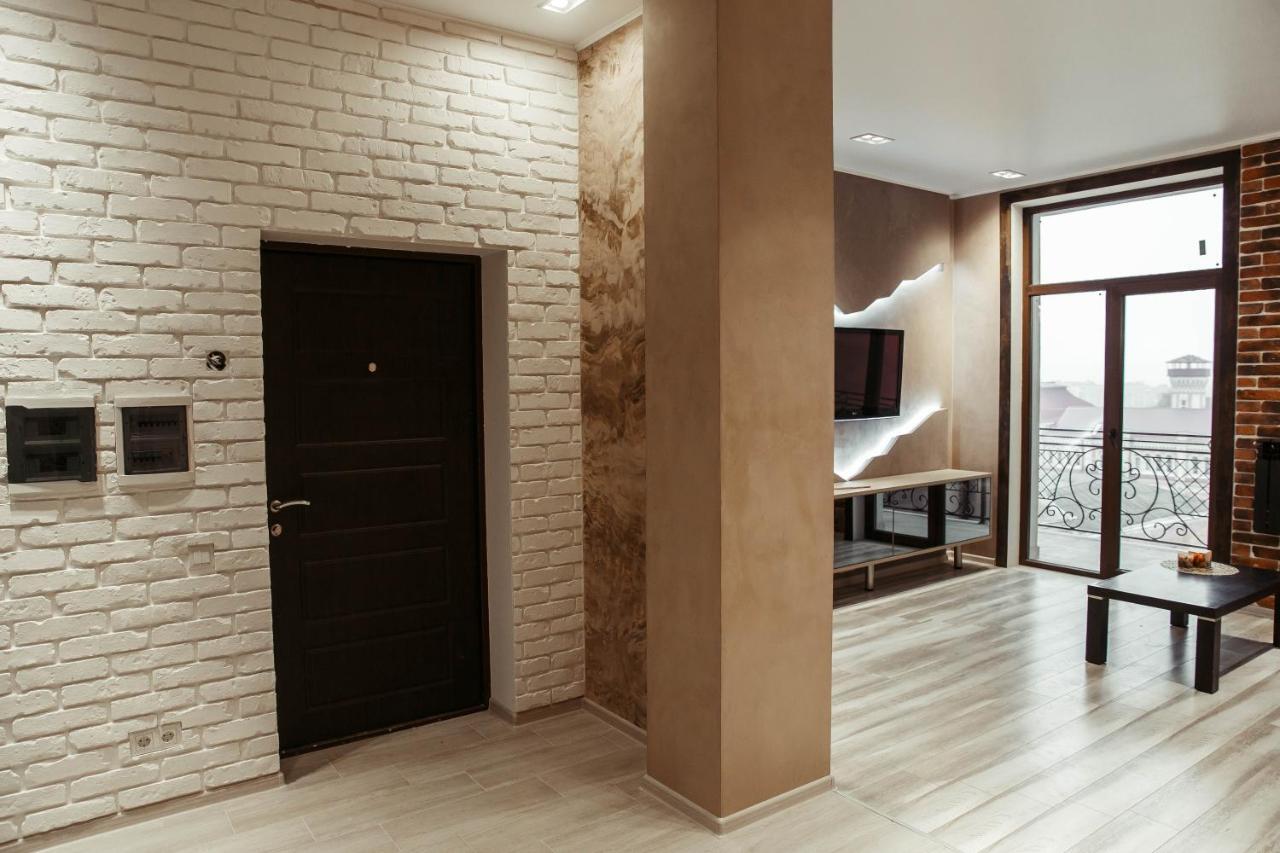 Апартаменты Центр Uman Square Apartment エクステリア 写真