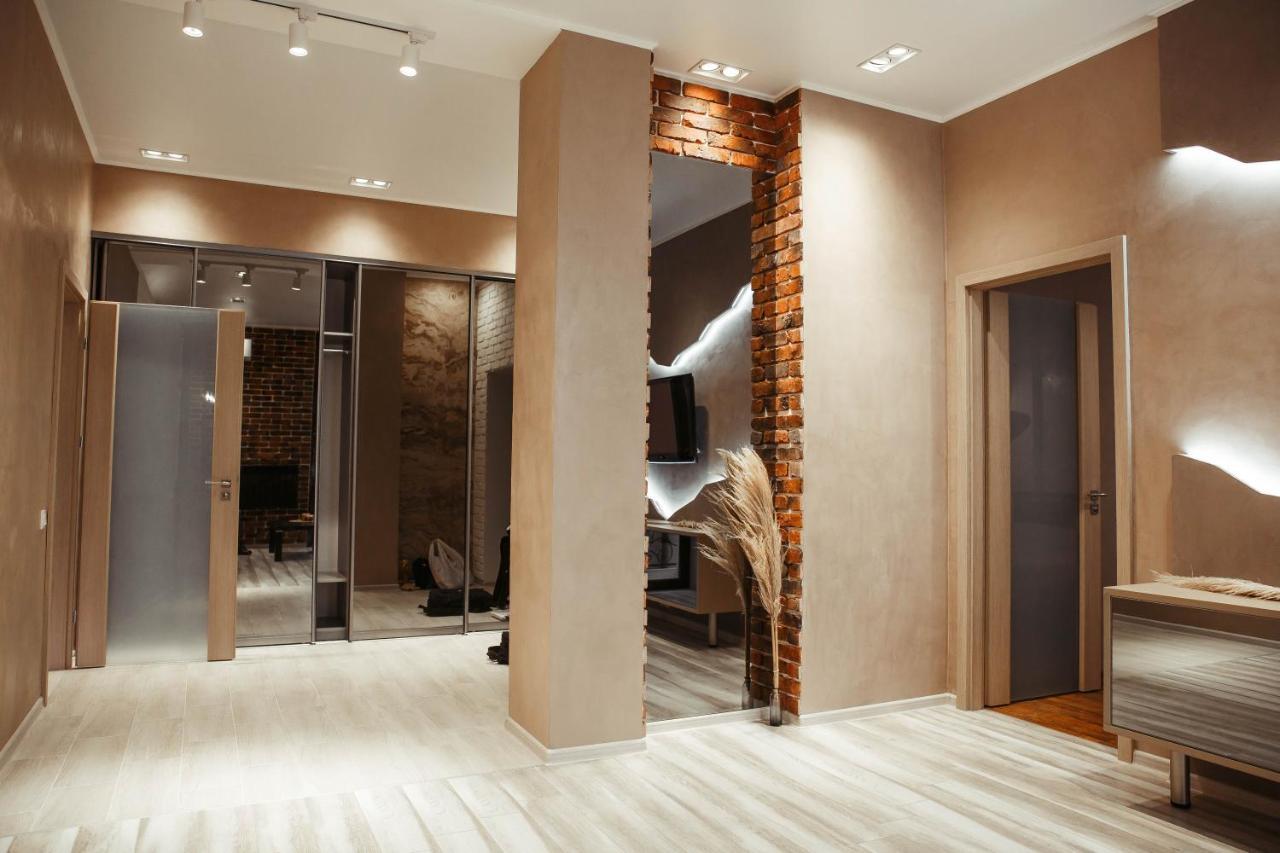Апартаменты Центр Uman Square Apartment エクステリア 写真