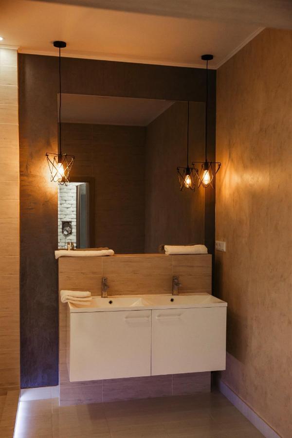 Апартаменты Центр Uman Square Apartment エクステリア 写真